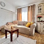 Parlinskie Wody I Apartment Parlino